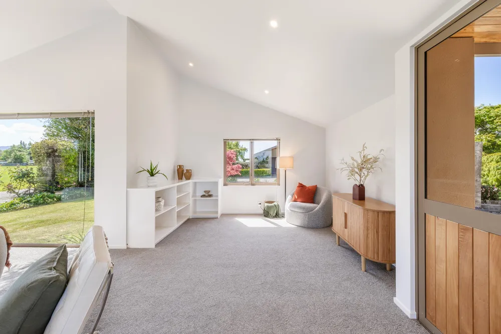 Photos of 112 Vickerman Street