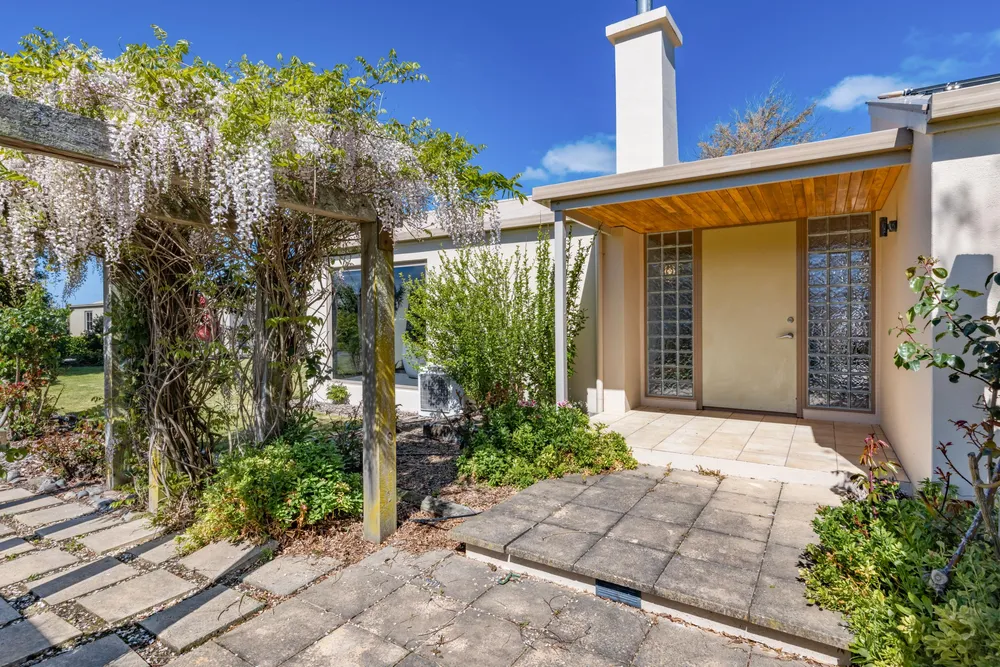 Photos of 112 Vickerman Street