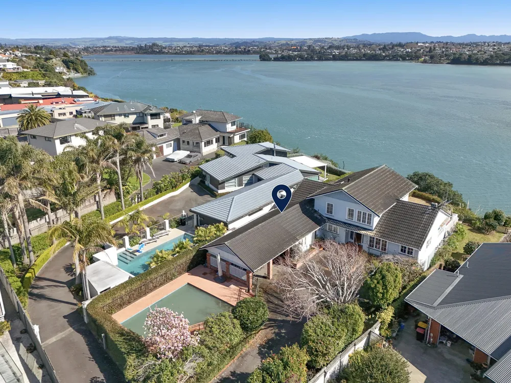Photos of 330 Maungatapu Road