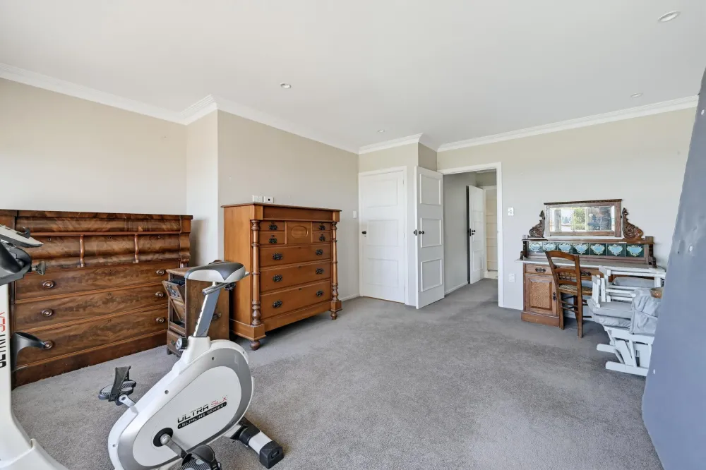 Photos of 330 Maungatapu Road