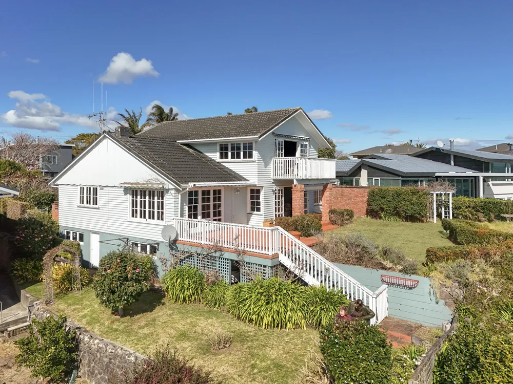 Photos of 330 Maungatapu Road