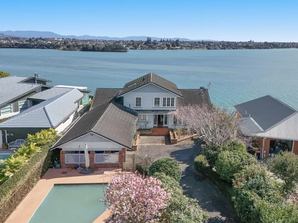 Photos of 330 Maungatapu Road