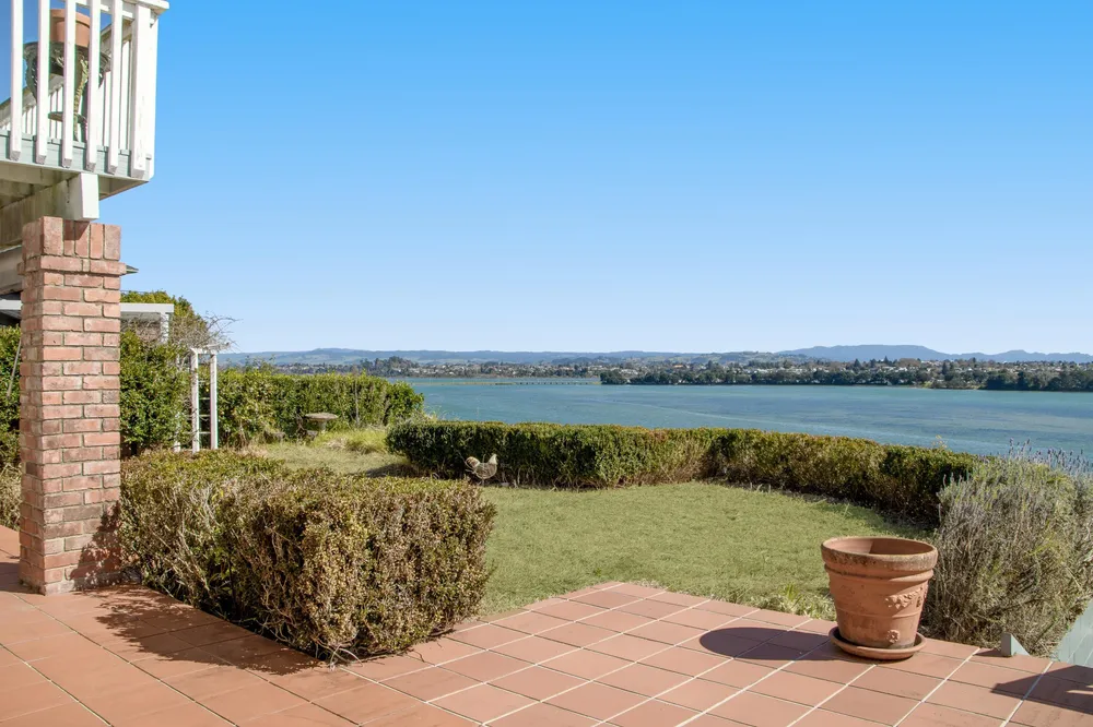 Photos of 330 Maungatapu Road