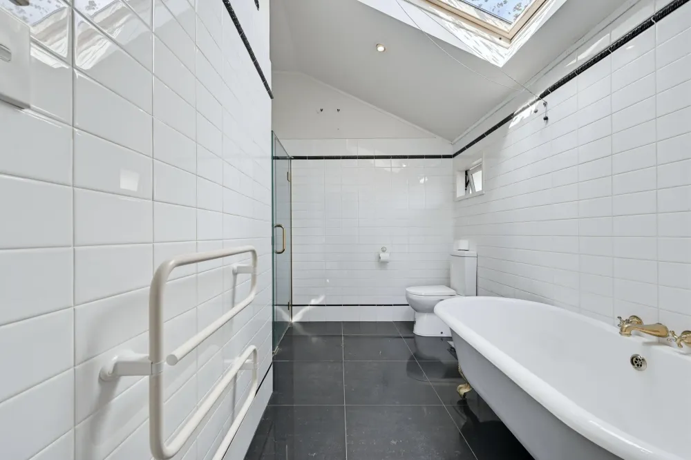 Photos of 330 Maungatapu Road