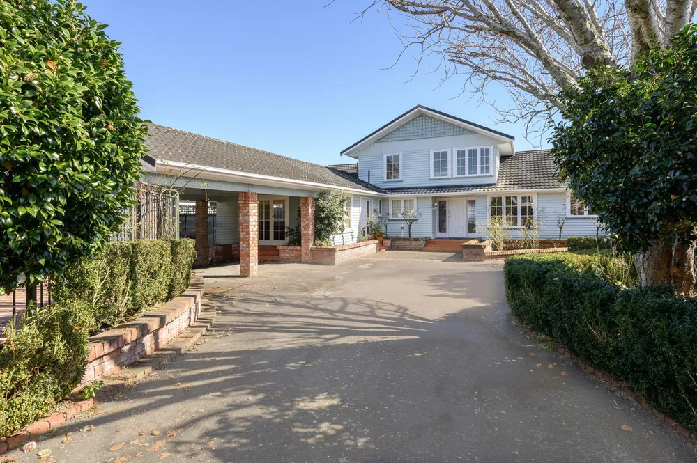 Photos of 330 Maungatapu Road