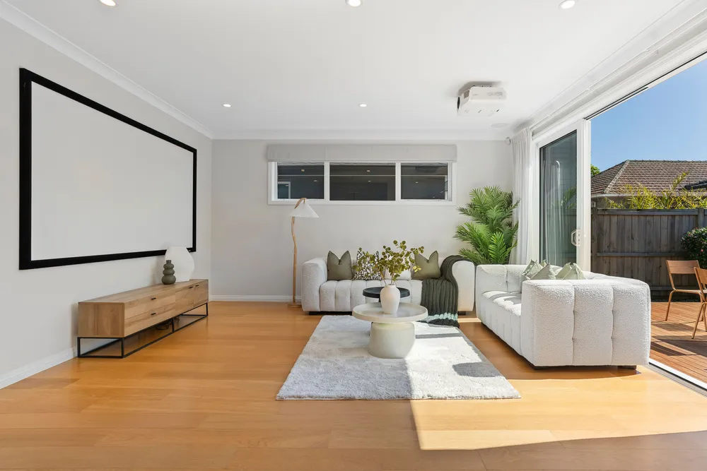 Photos of 1158C New North Road