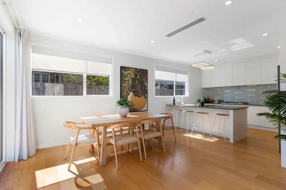 Photos of 1158C New North Road