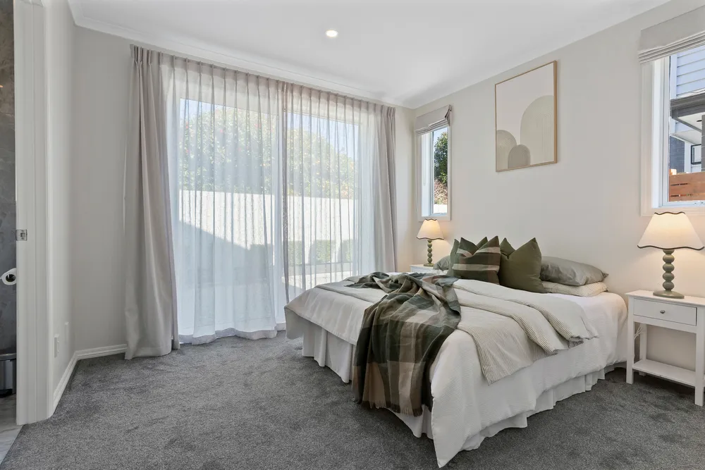 Photos of 1158C New North Road