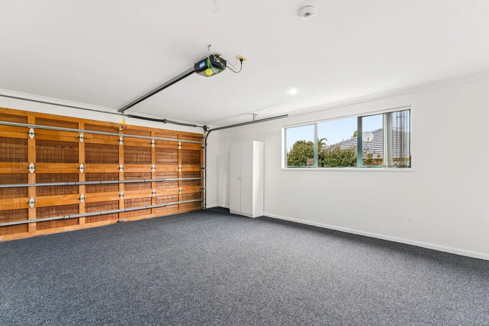 Photos of 12 Wentworth Park