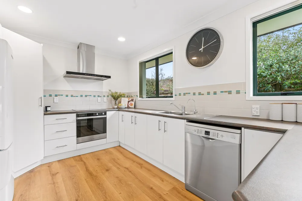 Photos of 12 Wentworth Park