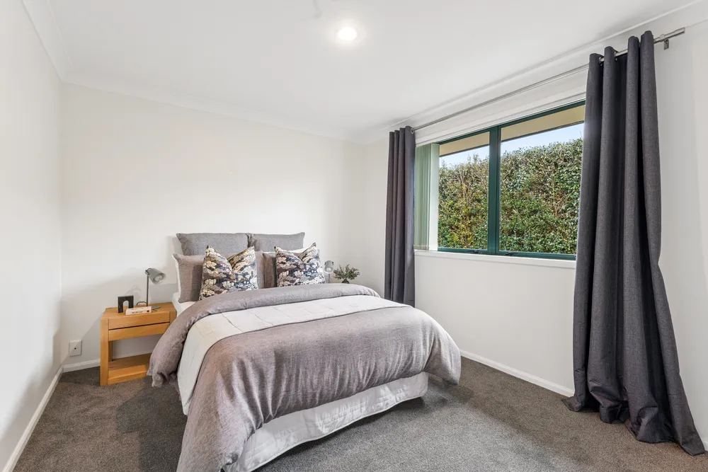 Photos of 12 Wentworth Park