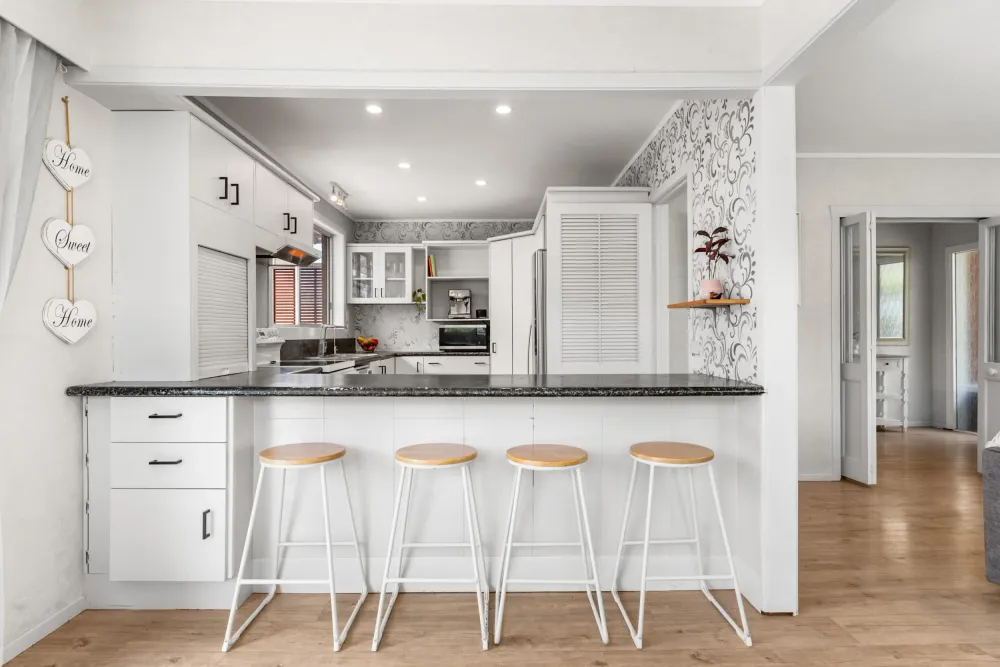 Photos of 24 Howe Street