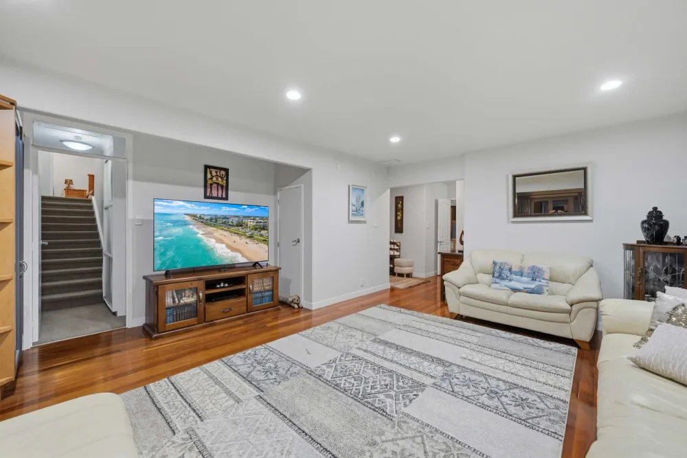 Photos of 160 Jamieson Road