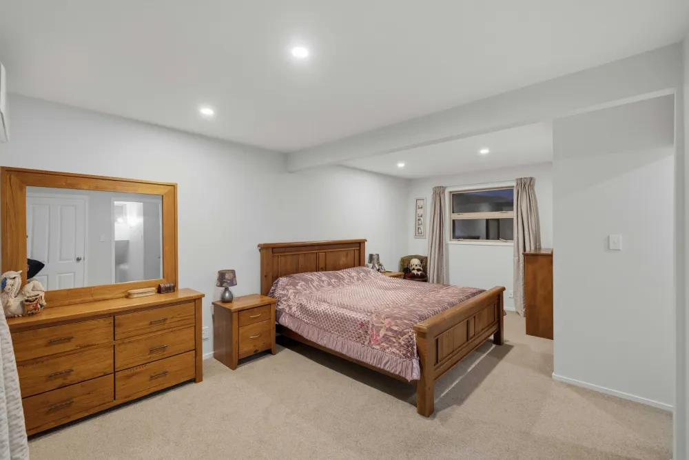 Photos of 160 Jamieson Road