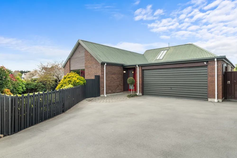Photos of 6 Westgrove Avenue