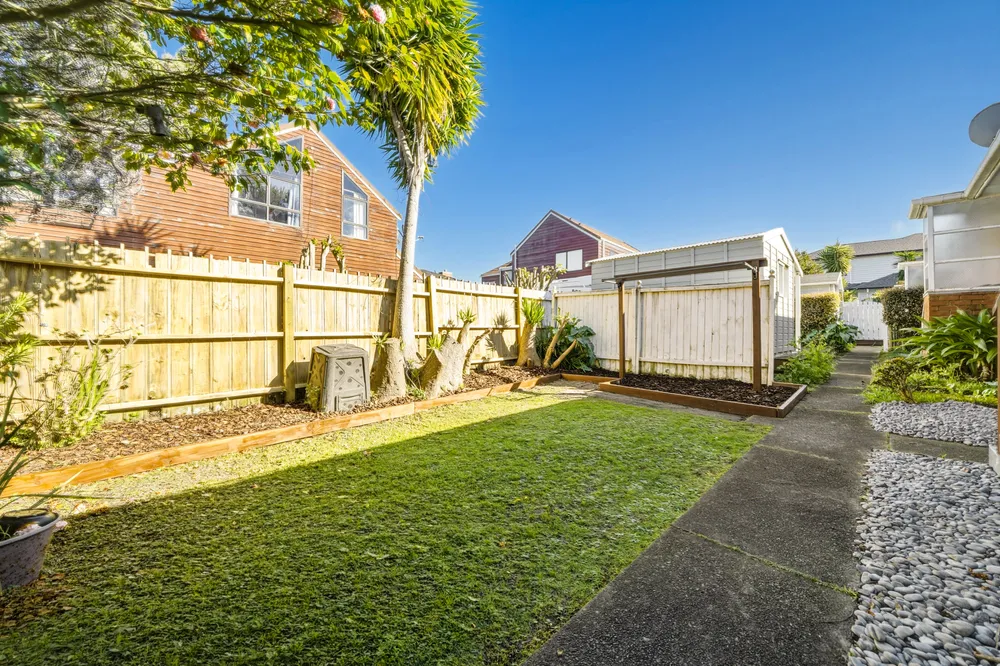 Photos of 2/17 Dominion Street