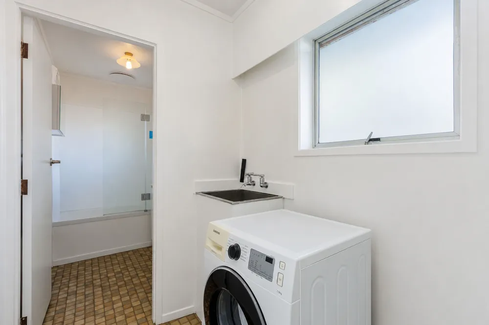 Photos of 2/50 Rutland Road