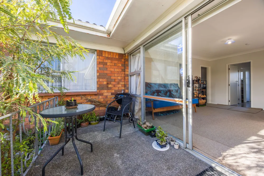 Photos of 2/50 Rutland Road
