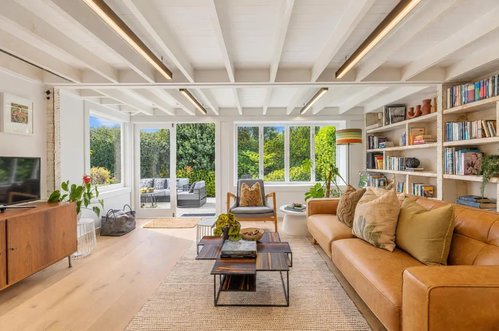 Photos of 9 Hona Avenue