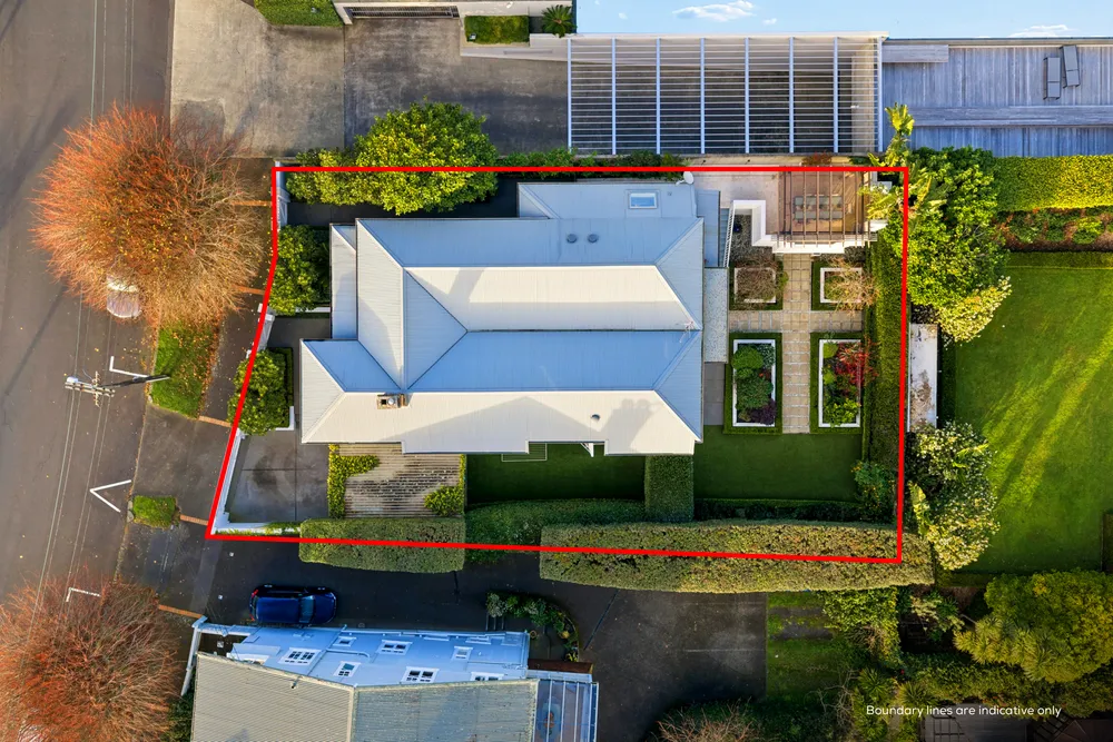 Photos of 43 Birdwood Crescent