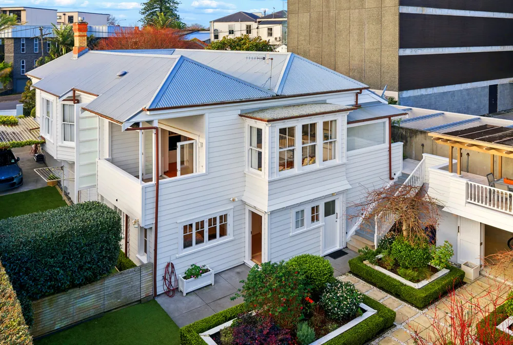 Photos of 43 Birdwood Crescent