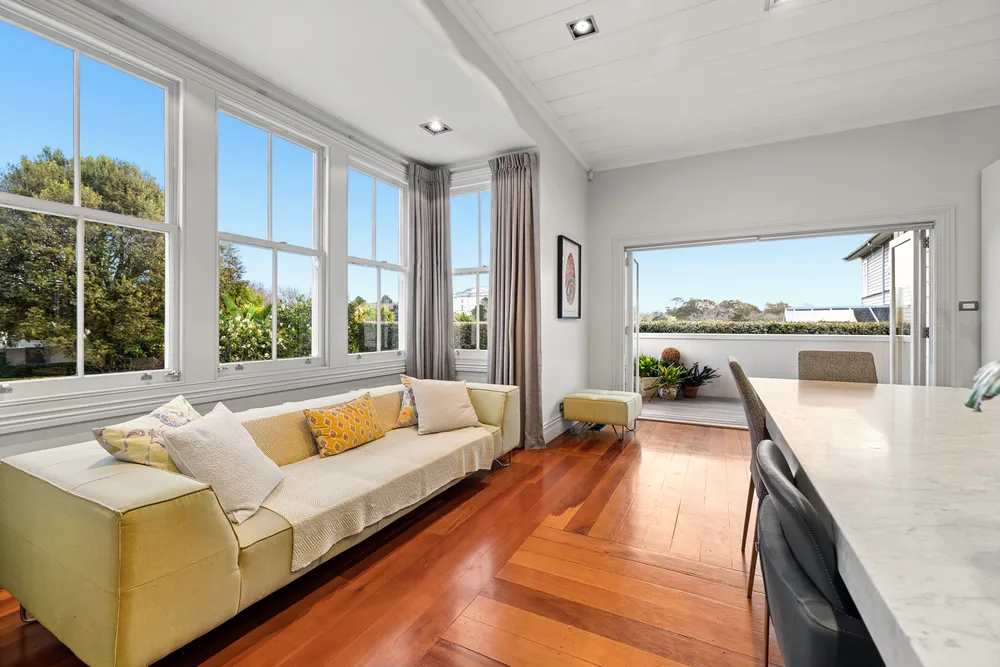Photos of 43 Birdwood Crescent