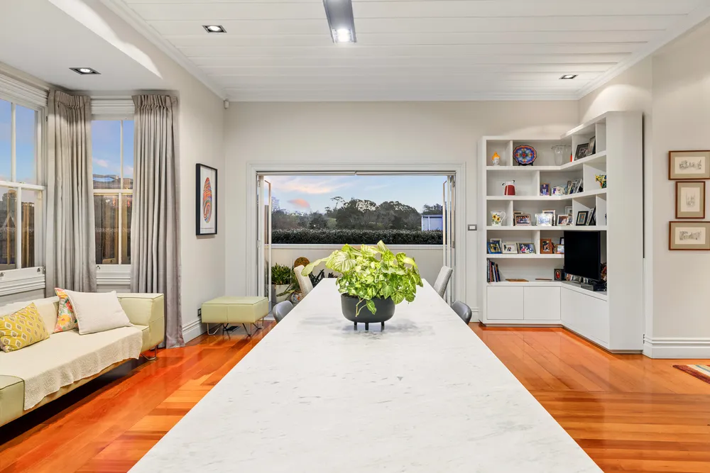 Photos of 43 Birdwood Crescent