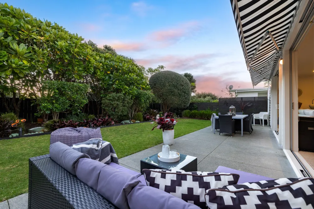 Photos of 52 Paraoa Crescent