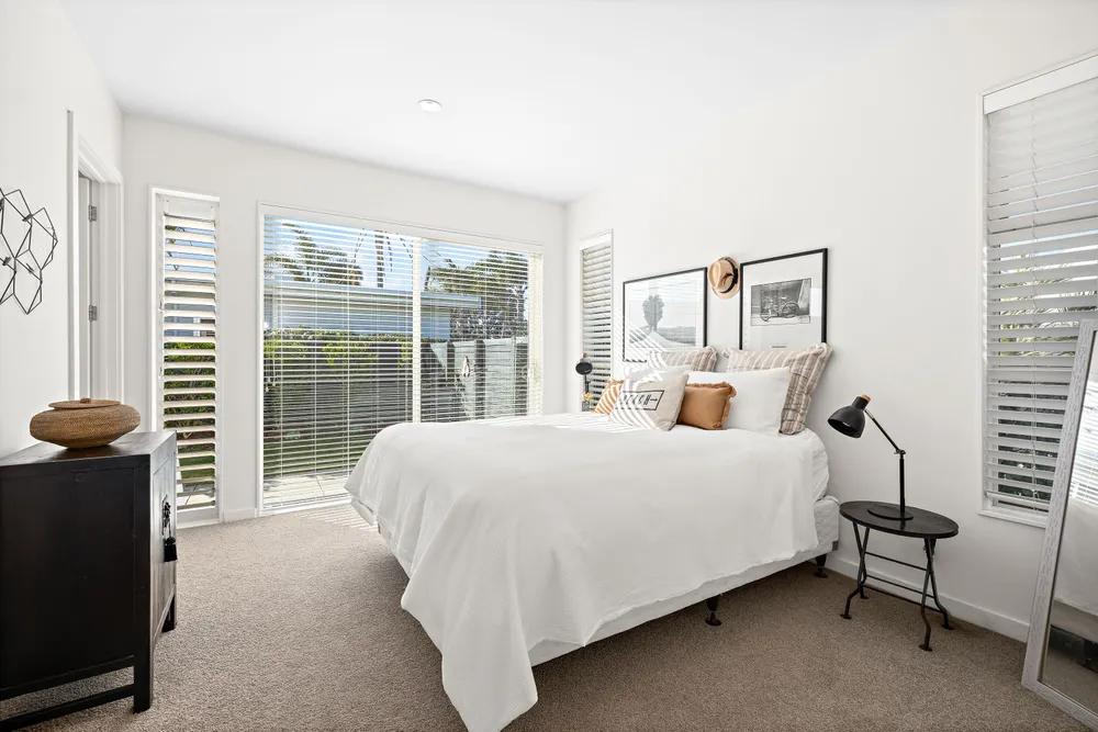 Photos of 52 Paraoa Crescent