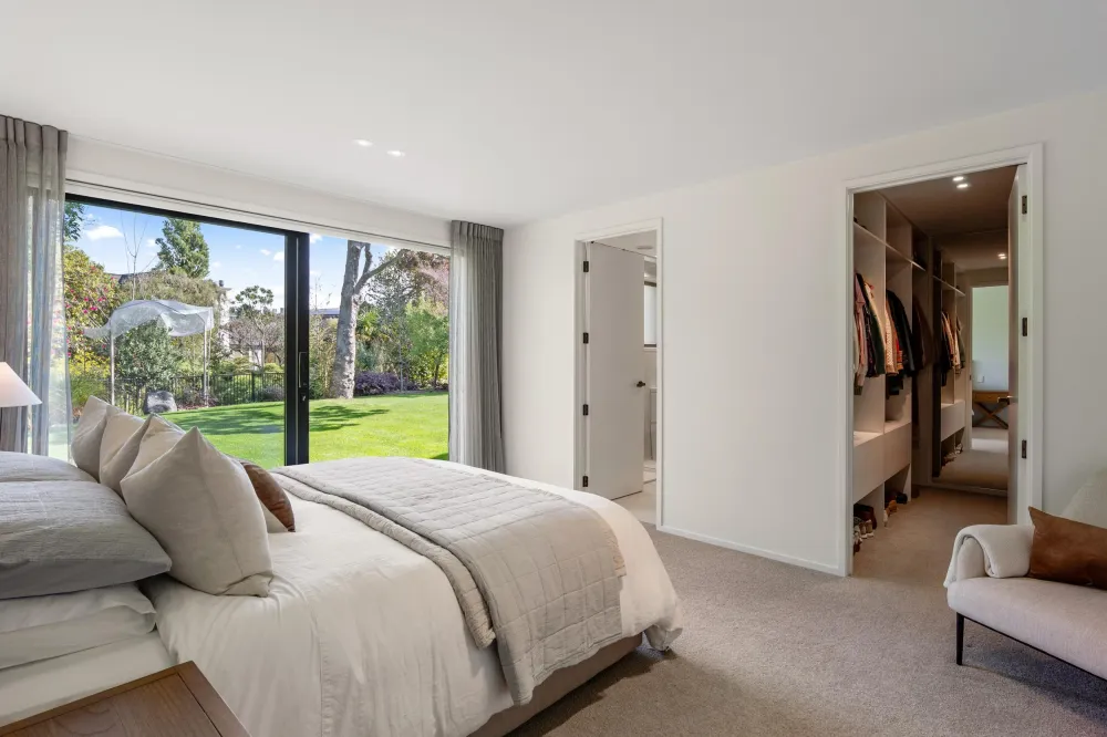 Photos of 21A Hamilton Avenue