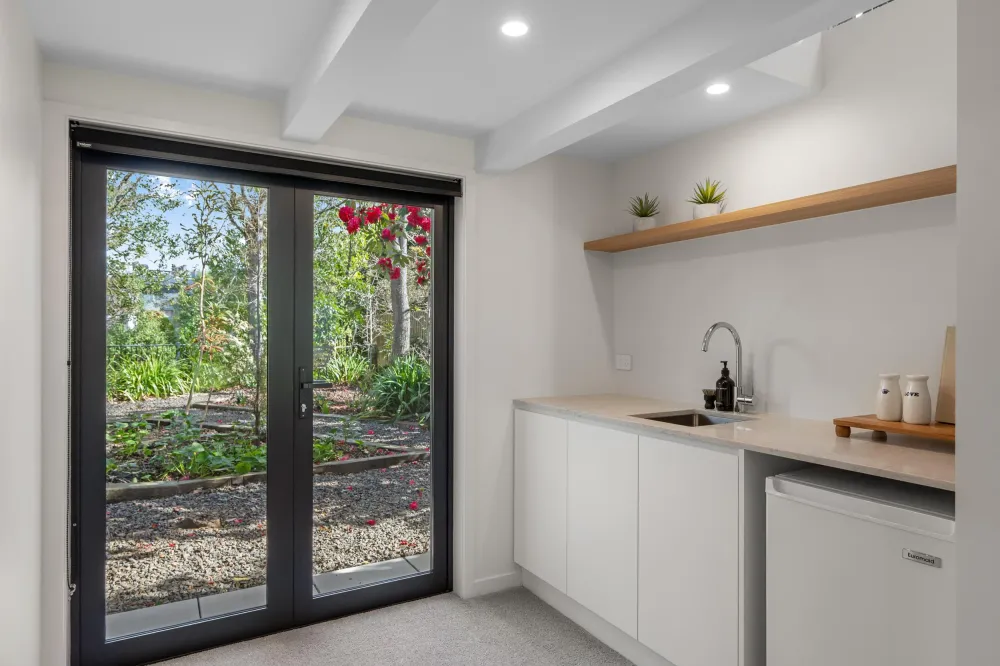 Photos of 21A Hamilton Avenue