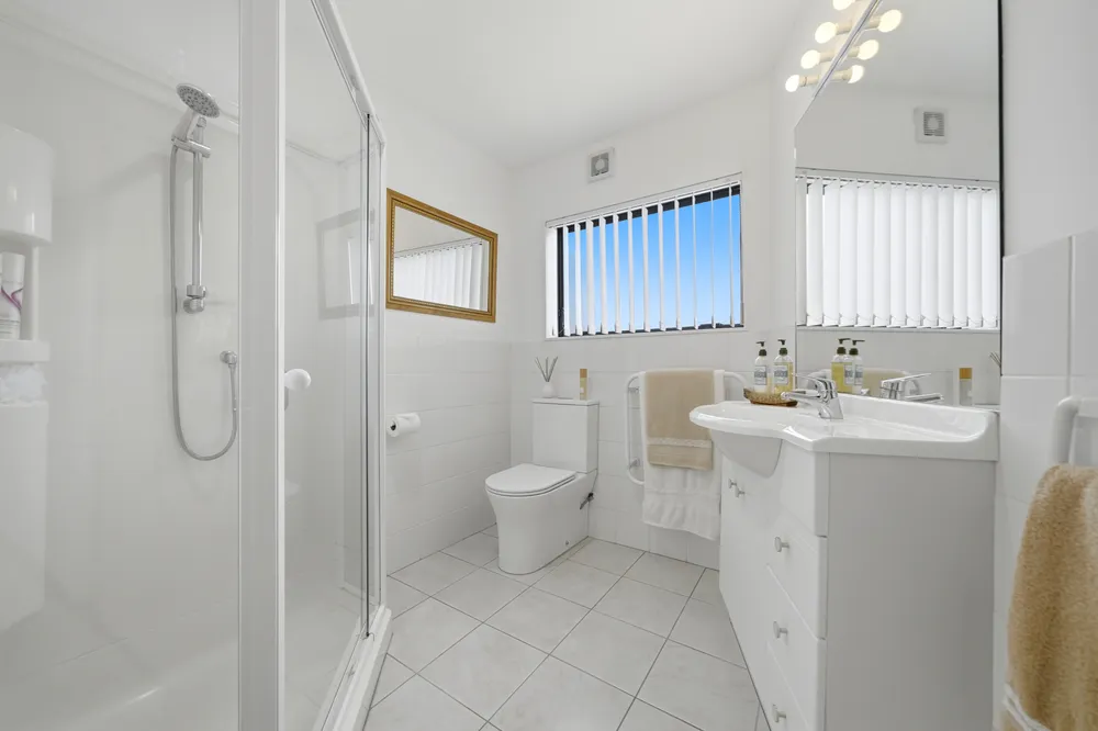 Photos of 11 Pigeonwood Lane