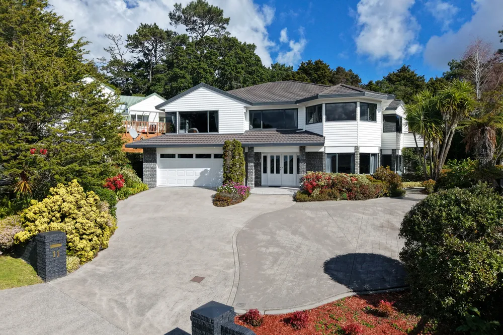Photos of 11 Pigeonwood Lane