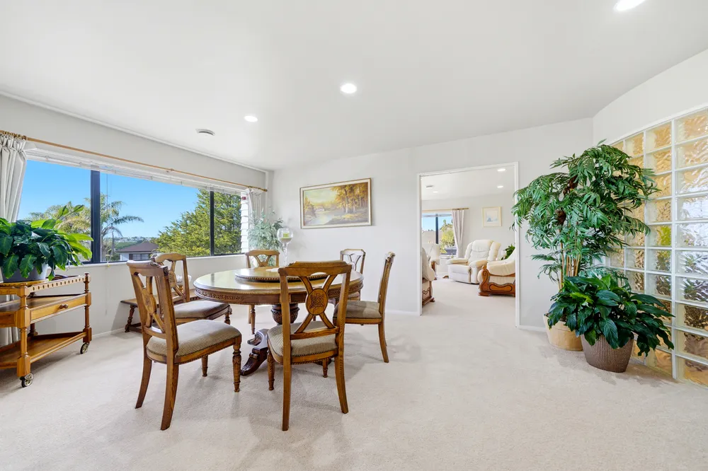 Photos of 11 Pigeonwood Lane