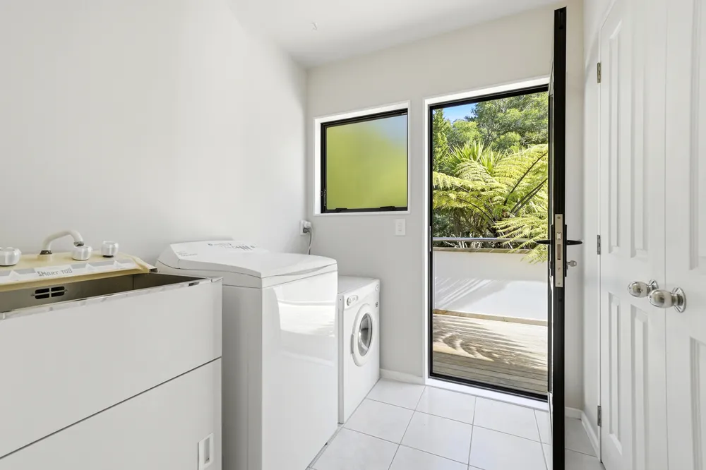 Photos of 11 Pigeonwood Lane