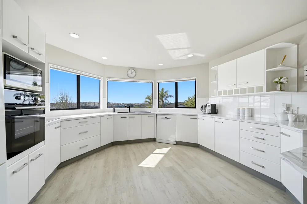 Photos of 11 Pigeonwood Lane