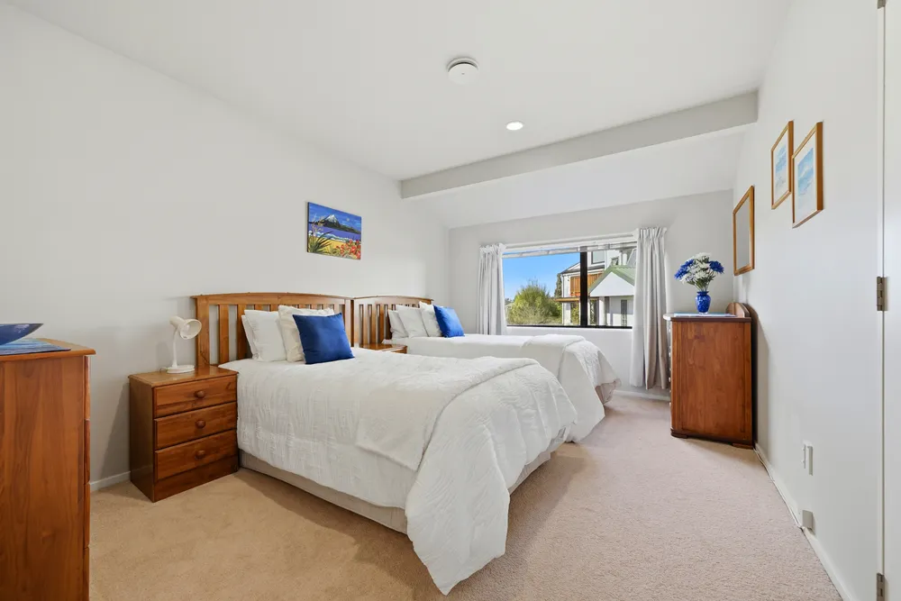 Photos of 11 Pigeonwood Lane