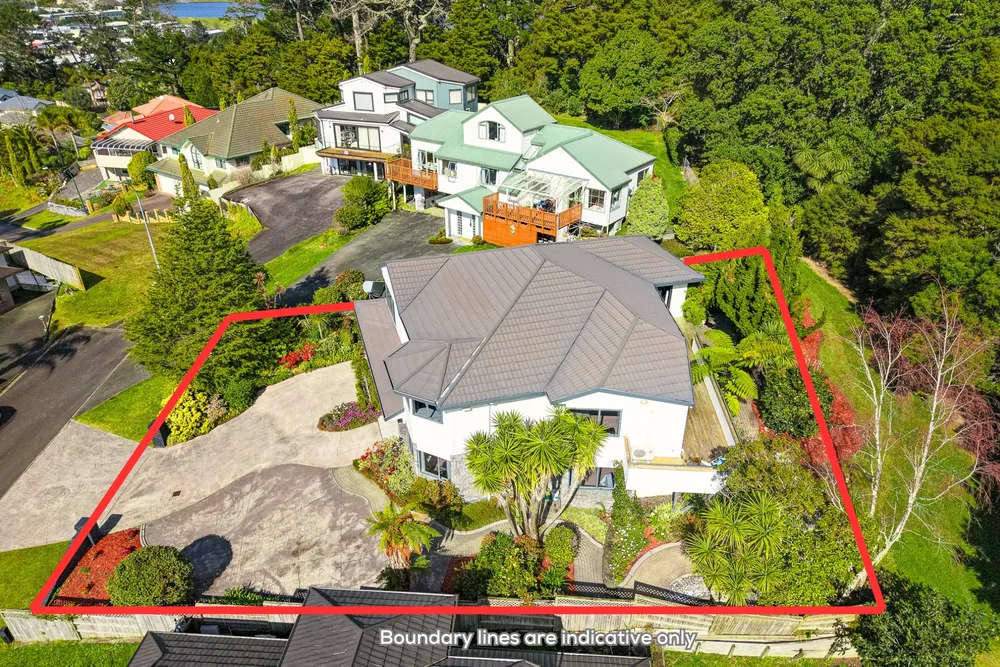 Photos of 11 Pigeonwood Lane