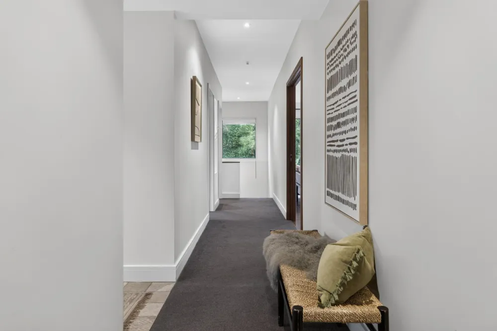 Photos of 52 Lingarth Street