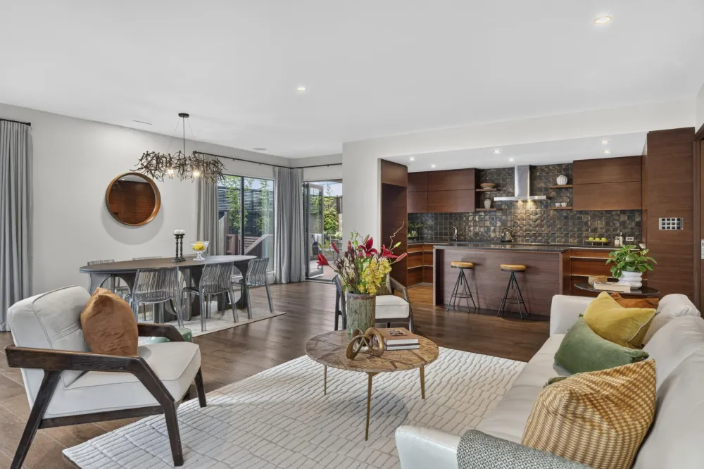 Photos of 52 Lingarth Street