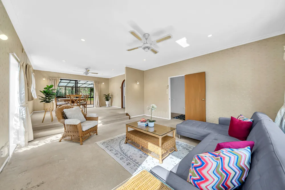 Photos of 16 Landsberg Way