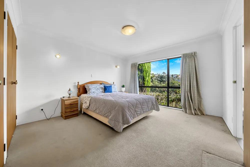 Photos of 16 Landsberg Way