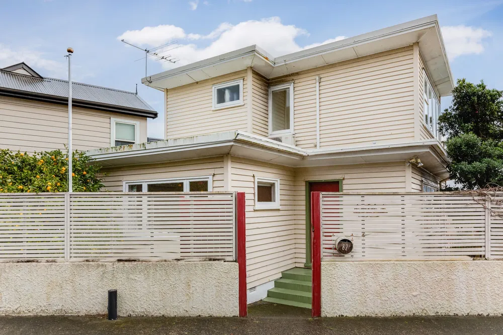 Photos of 82 Muritai Road