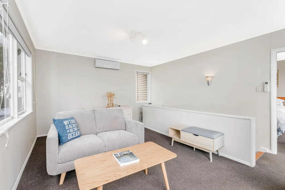 Photos of 82 Muritai Road