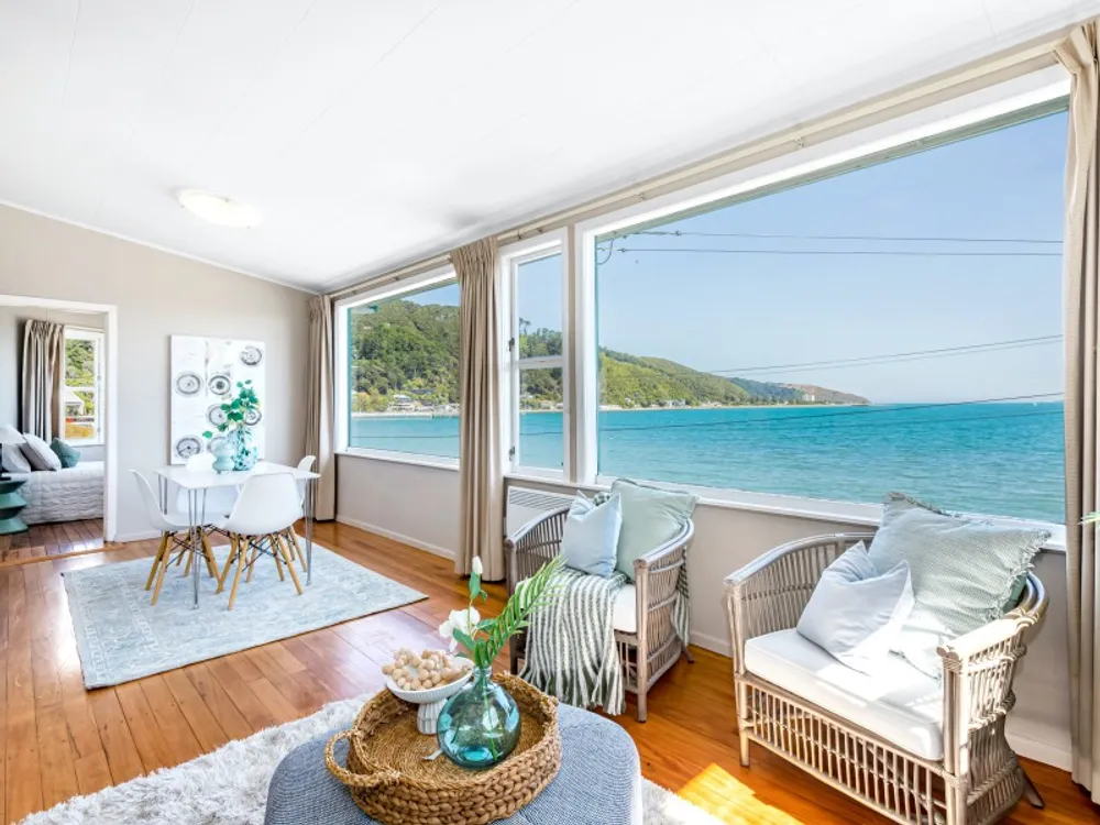 Photos of 82 Muritai Road