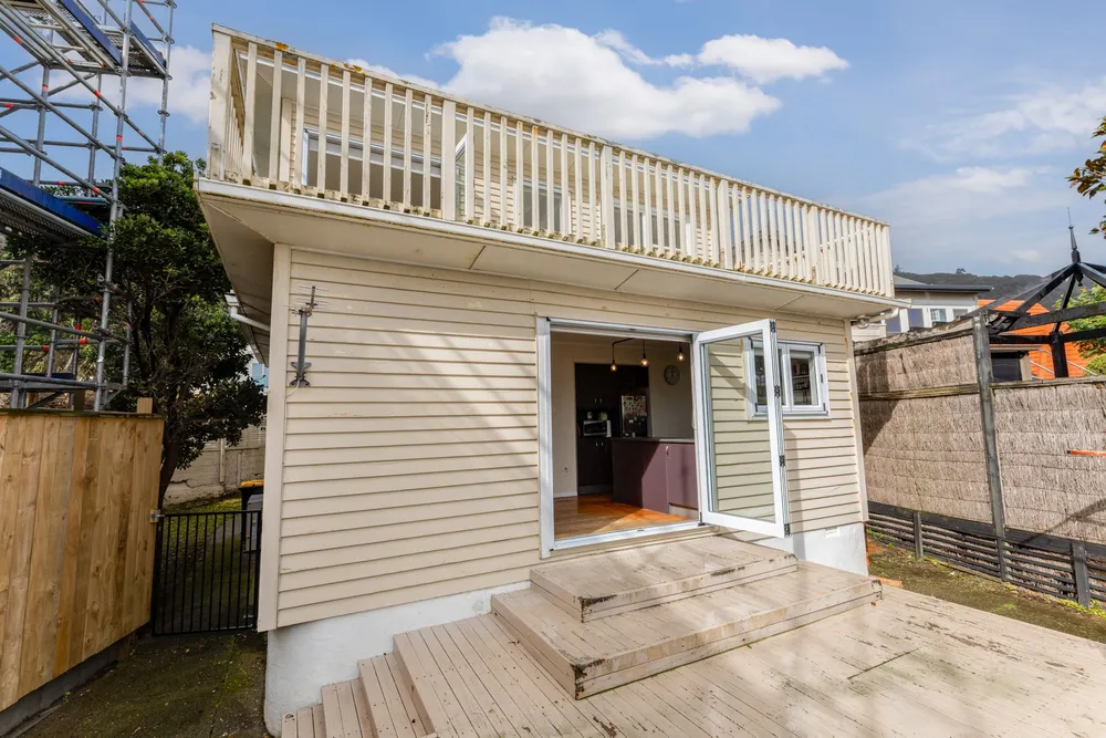 Photos of 82 Muritai Road