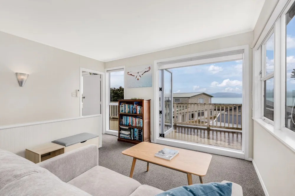 Photos of 82 Muritai Road