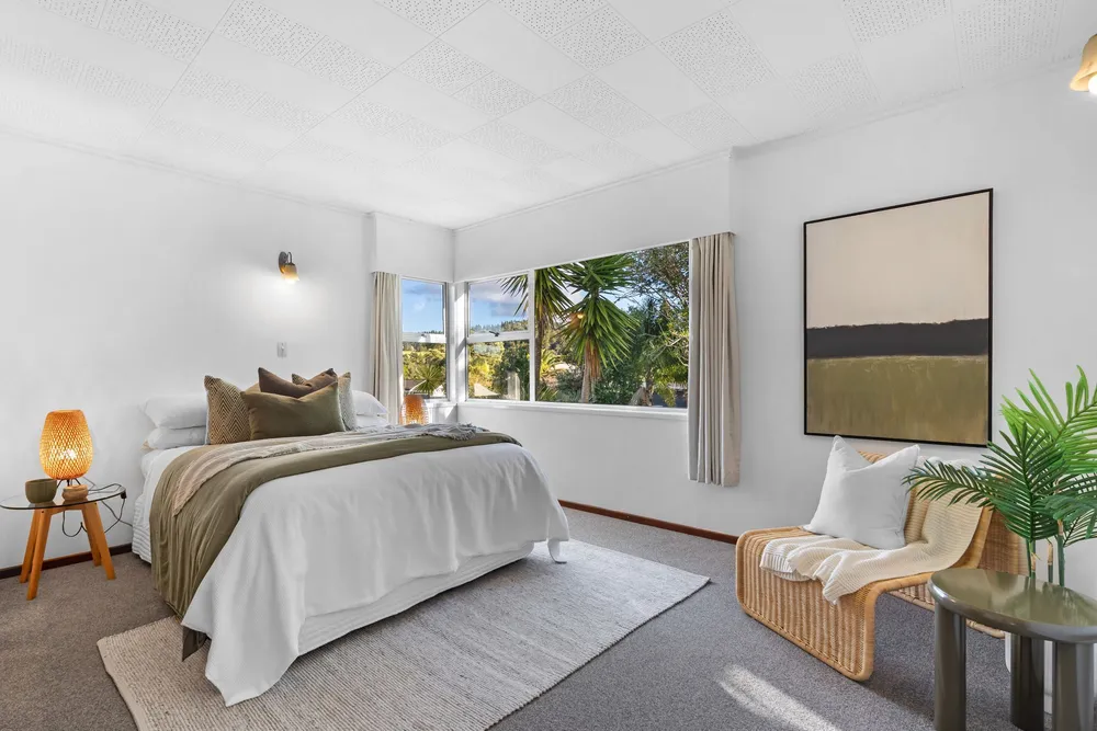 Photos of 14 Parkland Crescent