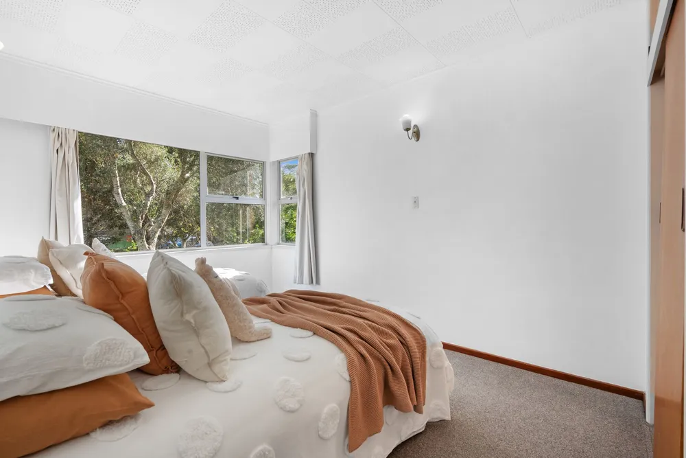 Photos of 14 Parkland Crescent
