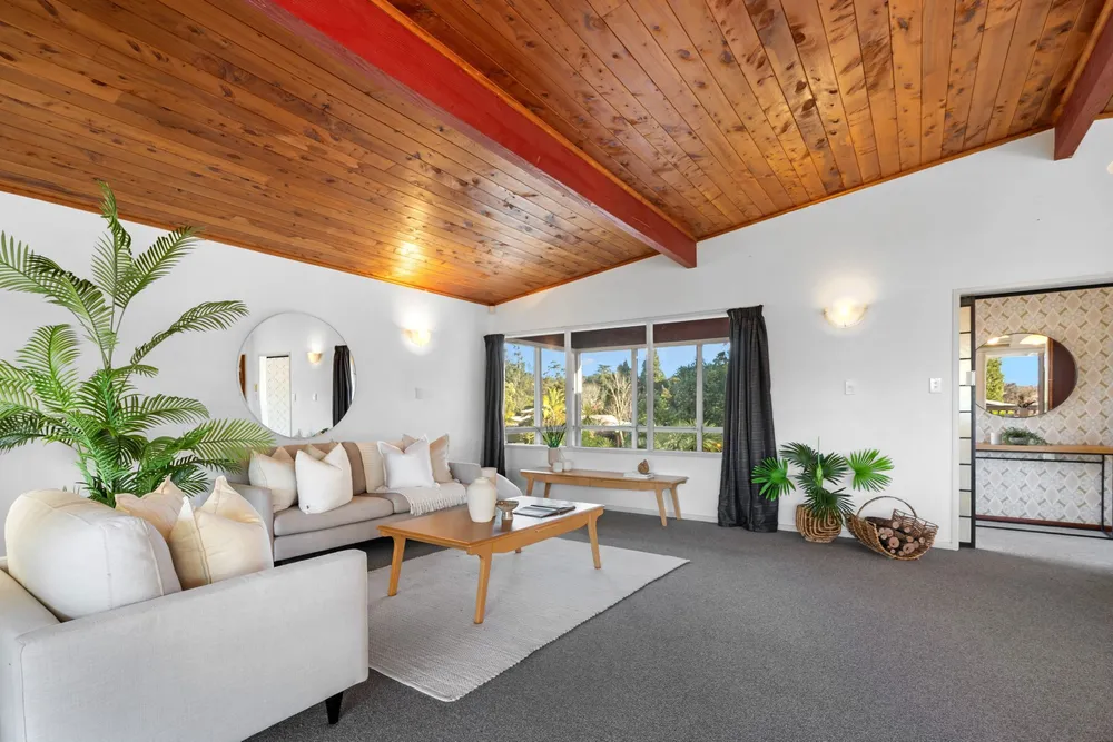 Photos of 14 Parkland Crescent